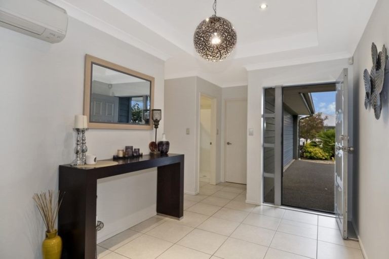 Photo of property in 10 Reka Street, Parklands, Christchurch, 8083