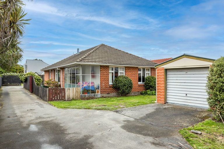 Photo of property in 1/14 Shaftesbury Street, Avonhead, Christchurch, 8042