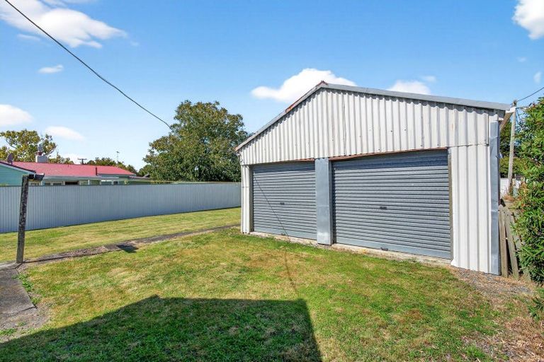 Photo of property in 1 Kempton Street, Greytown, 5712