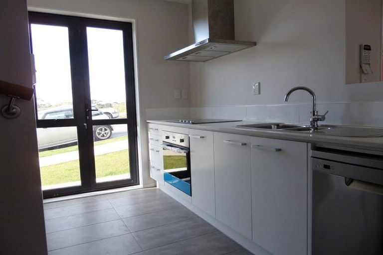 Photo of property in 15/10 Silver Moon Road, Albany Heights, Auckland, 0632