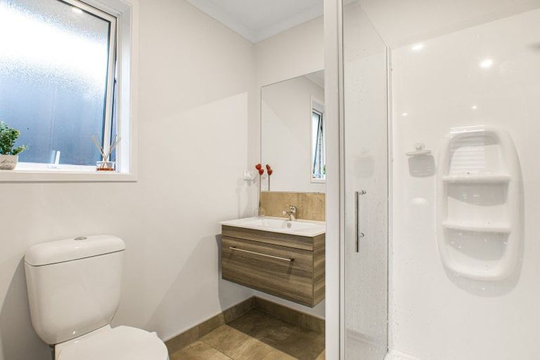 Photo of property in 8 Tahuna Minhinnick Drive, Glenbrook, Waiuku, 2681