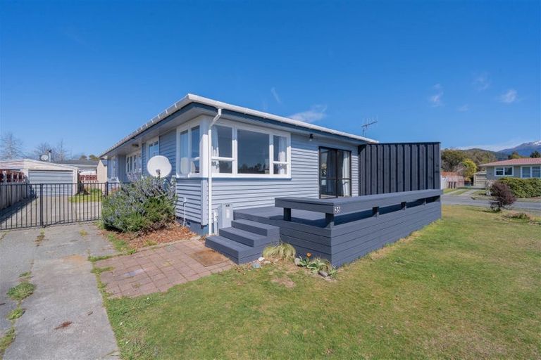 Photo of property in 26 Mararoa Drive, Manapouri, 9679