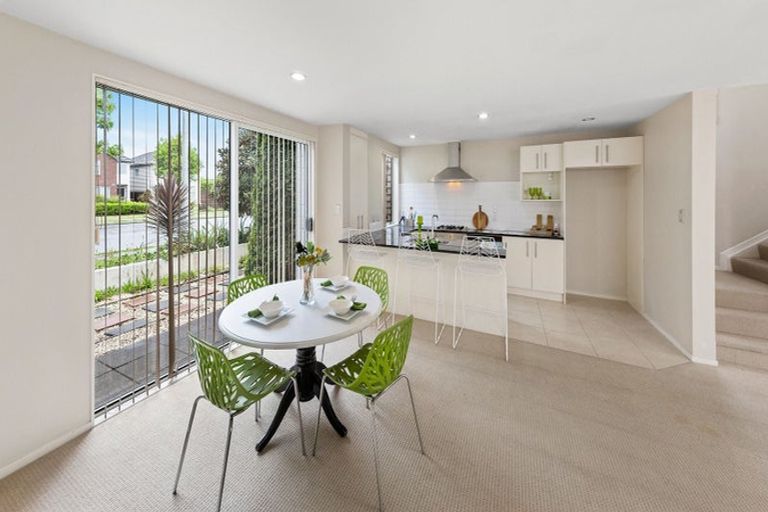 Photo of property in 172 Porchester Road, Takanini, 2112