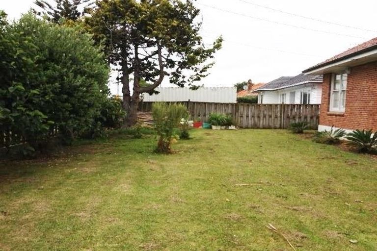 Photo of property in 13 Wintere Road, Papatoetoe, Auckland, 2025