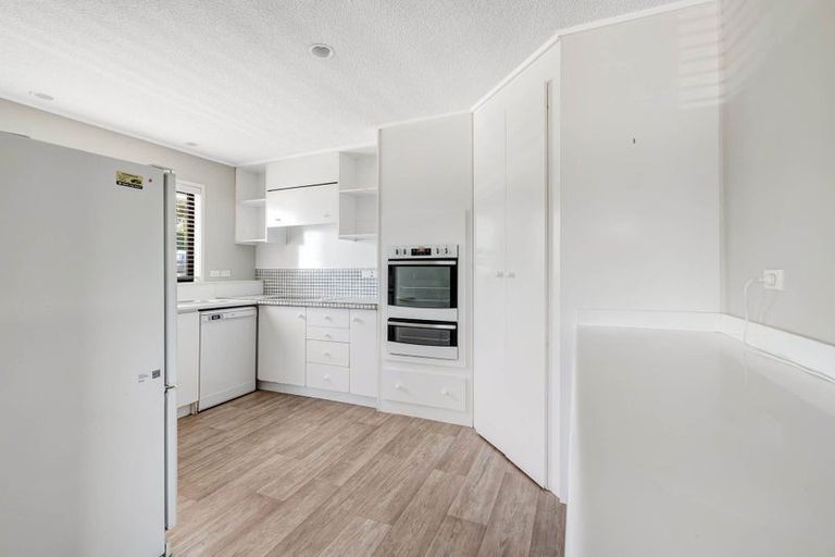 Photo of property in 54 The Circle, Manly, Whangaparaoa, 0930