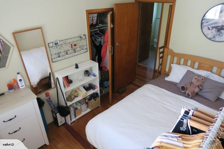 Photo of property in 2/30 Lyttelton Avenue, Forrest Hill, Auckland, 0620