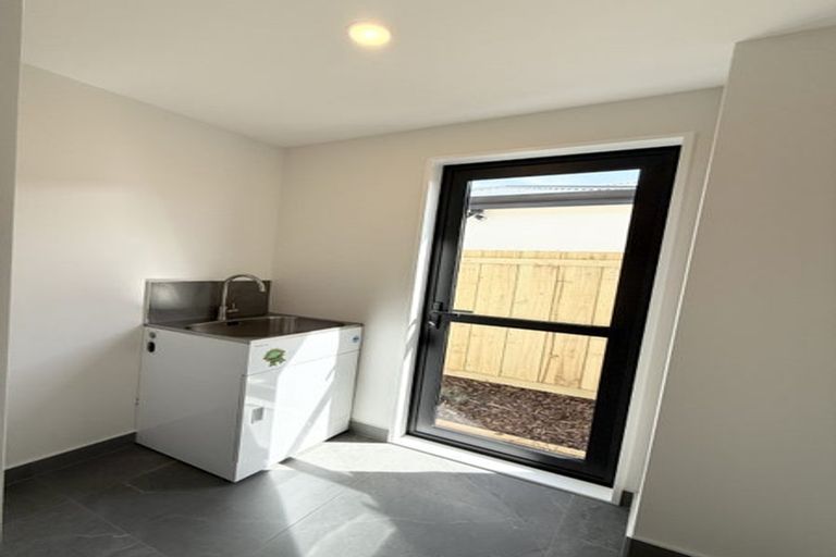 Photo of property in 33a Neill Street, Hornby, Christchurch, 8042