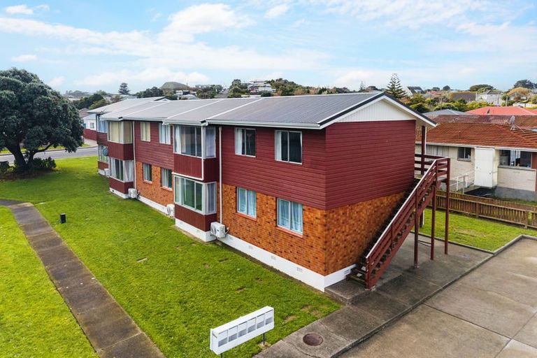 Photo of property in 1 Mana Avenue, Titahi Bay, Porirua, 5022