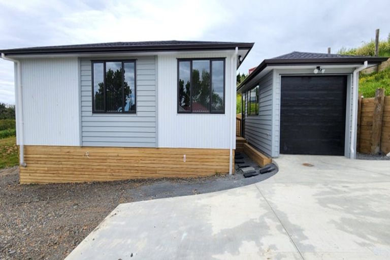 Photo of property in 8a Gracechurch Drive, Flat Bush, Auckland, 2016