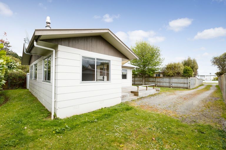 Photo of property in 20a Jupiter Street, Milson, Palmerston North, 4414