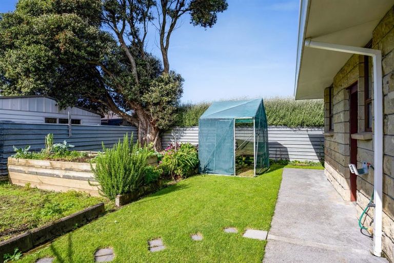 Photo of property in 240 Waihi Road, Hawera, 4610