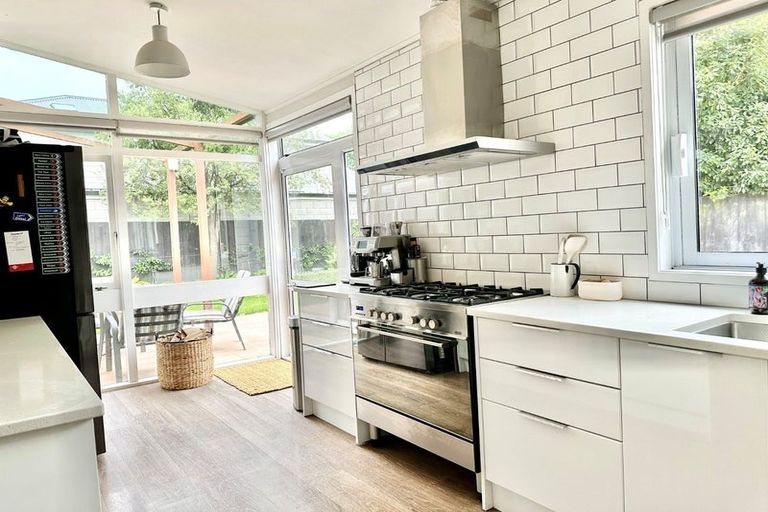 Photo of property in 57 Grahams Road, Burnside, Christchurch, 8041