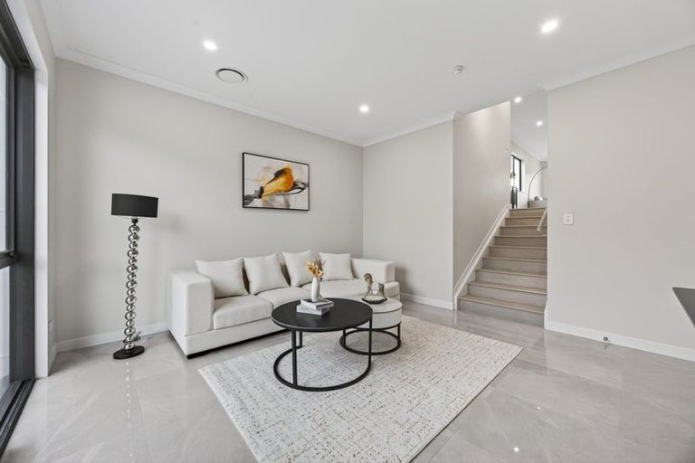 Photo of property in 2 Ballyalton Crescent, Flat Bush, 2019