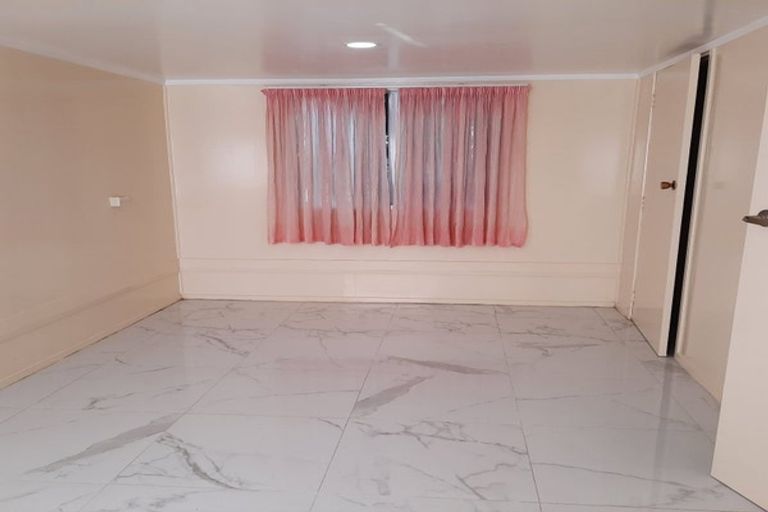 Photo of property in 53 Burbank Avenue, Manurewa, Auckland, 2102