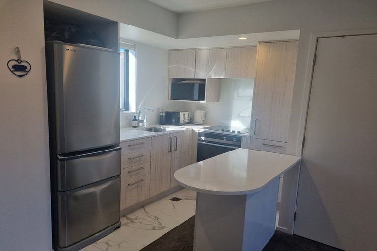 Photo of property in 4/45 Vera Road, Te Atatu South, Auckland, 0610