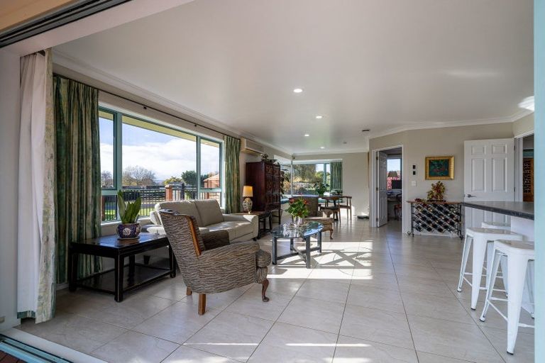 Photo of property in 204 Racecourse Road, Cambridge, 3493