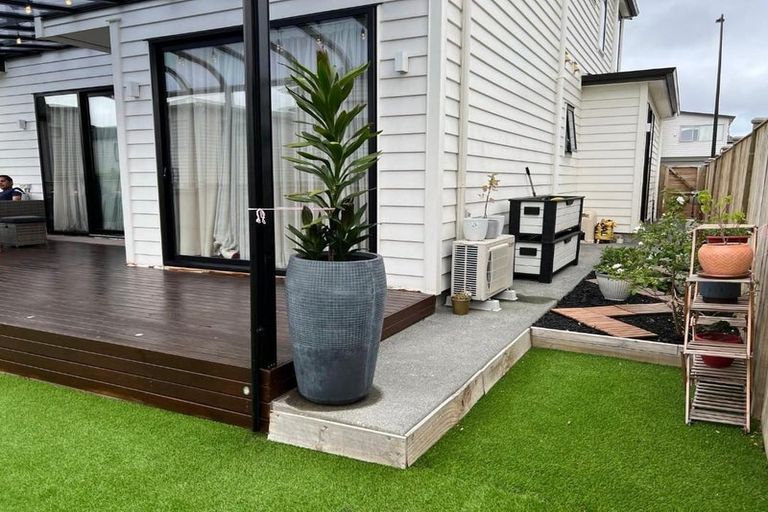 Photo of property in 7 Roa Avenue, Hobsonville, Auckland, 0616