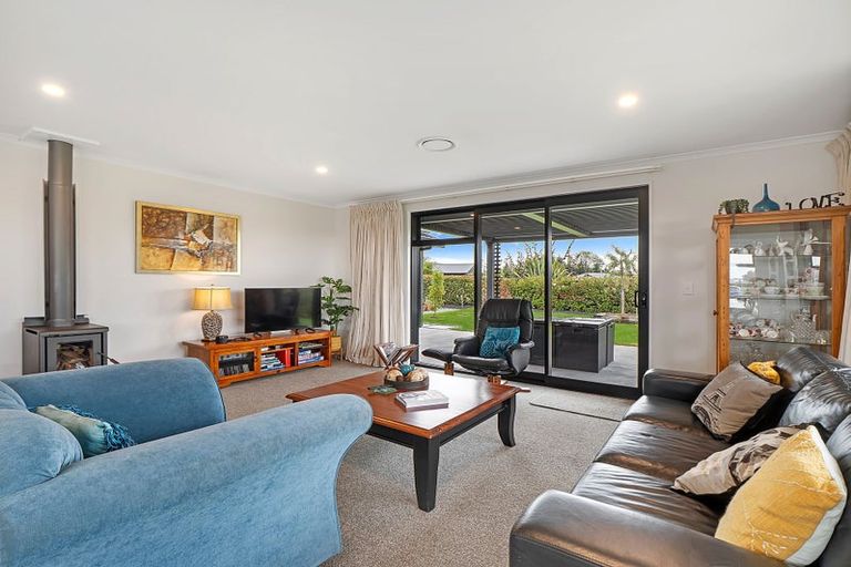 Photo of property in 9 Godley Place, Woodend, 7610