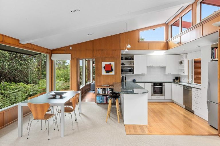 Photo of property in 68-70 Matakatia Parade, Matakatia, Whangaparaoa, 0930