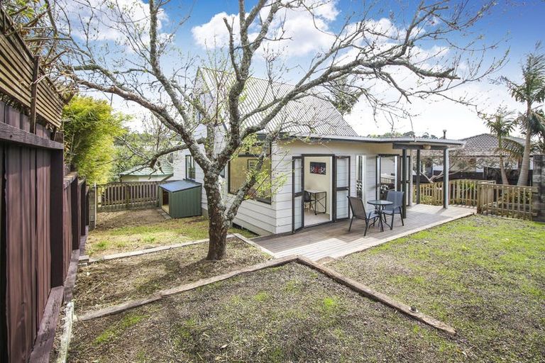 Photo of property in 5a Sabot Place, Massey, Auckland, 0614