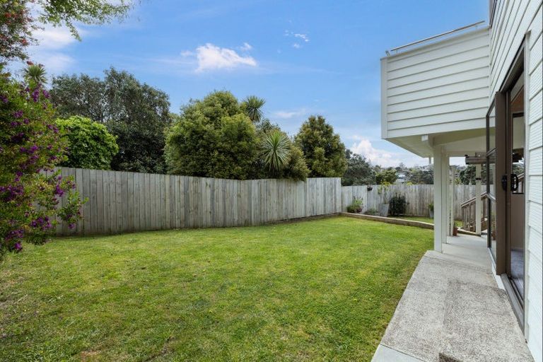 Photo of property in 1/92 Deep Creek Road, Torbay, Auckland, 0630