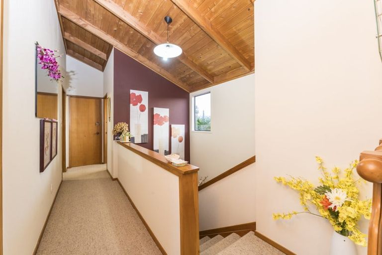 Photo of property in 20 Muscat Place, Henderson, Auckland, 0612