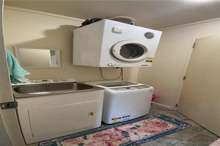 Photo of property in 9j View Road, Glenfield, Auckland, 0627