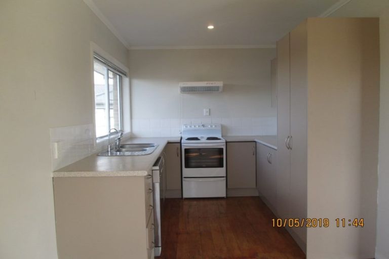 Photo of property in 3 Chrome Place, Henderson, Auckland, 0612
