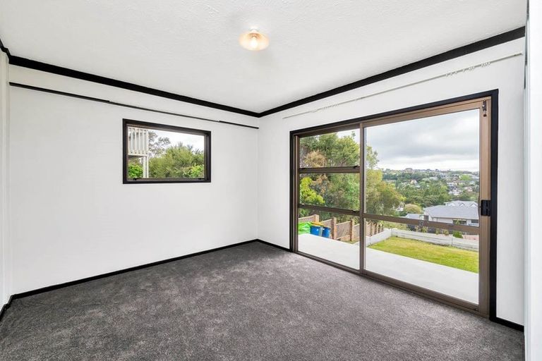 Photo of property in 155 Chelsea View Drive, Chatswood, Auckland, 0626