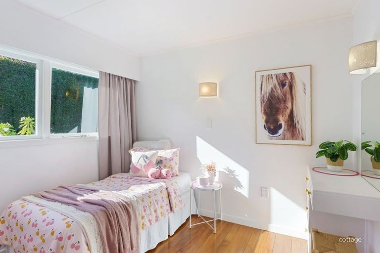 Photo of property in 52-56 Winara Avenue, Waikanae, 5036