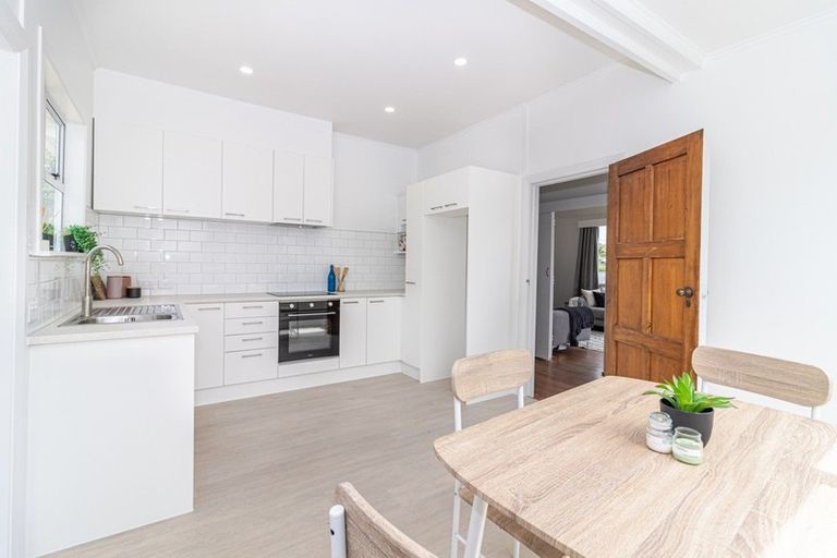 Photo of property in 186 Cornfoot Street, Castlecliff, Whanganui, 4501