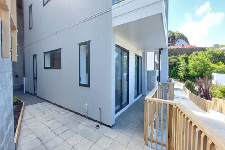 Photo of property in 1/67 Tiketike Way, Brooklyn, Wellington, 6021