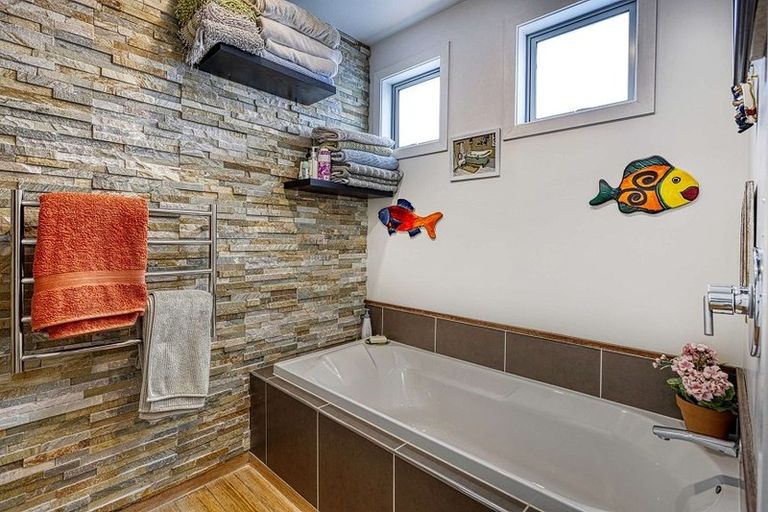 Photo of property in 11 Takahe Place, Mangawhai, 0505