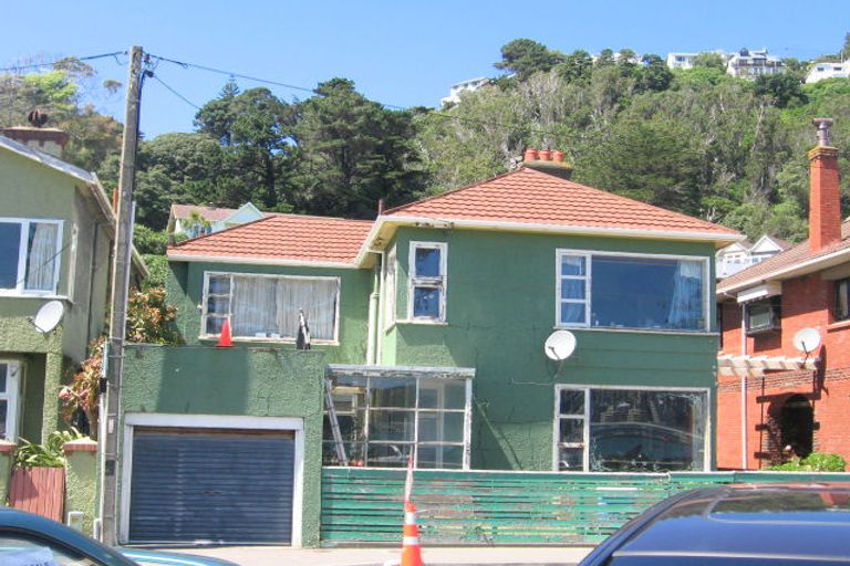 Photo of property in 284 Oriental Parade, Oriental Bay, Wellington, 6011