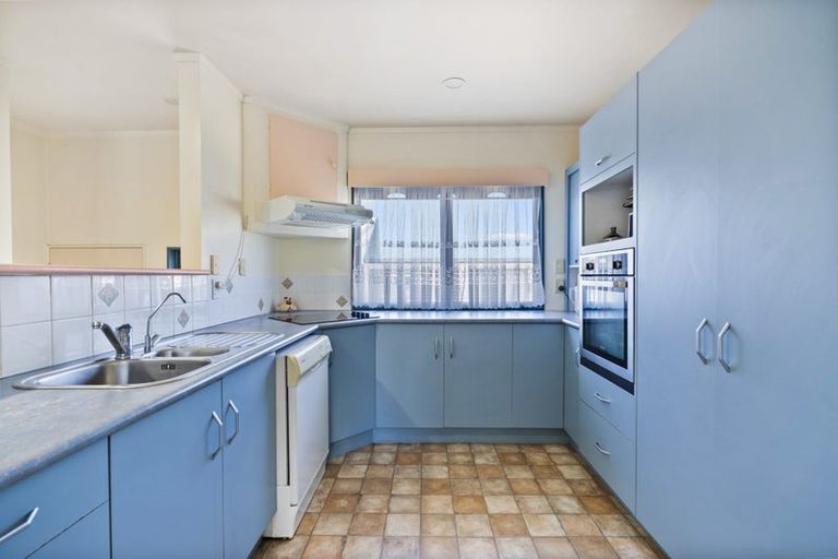 Photo of property in 9 Raumati Crescent, Onerahi, Whangarei, 0110