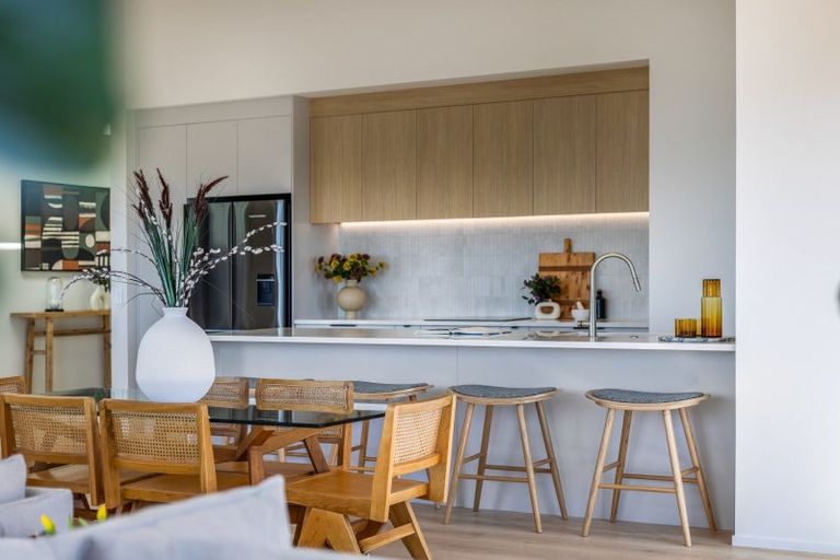 Photo of property in 6 Okupe Grove, Aotea, Porirua, 5024