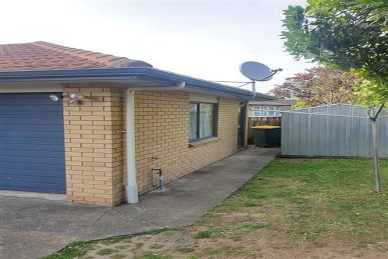 Photo of property in 18 Rimu Street, New Lynn, Auckland, 0600