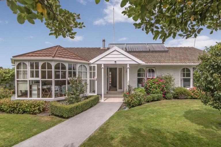 Photo of property in 23 Delaware Crescent, Russley, Christchurch, 8042