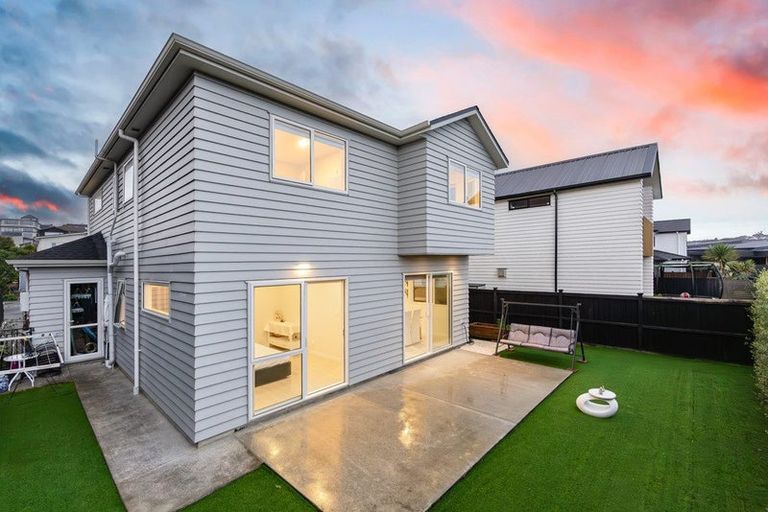 Photo of property in 11 Keel Street, Long Bay, Auckland, 0630