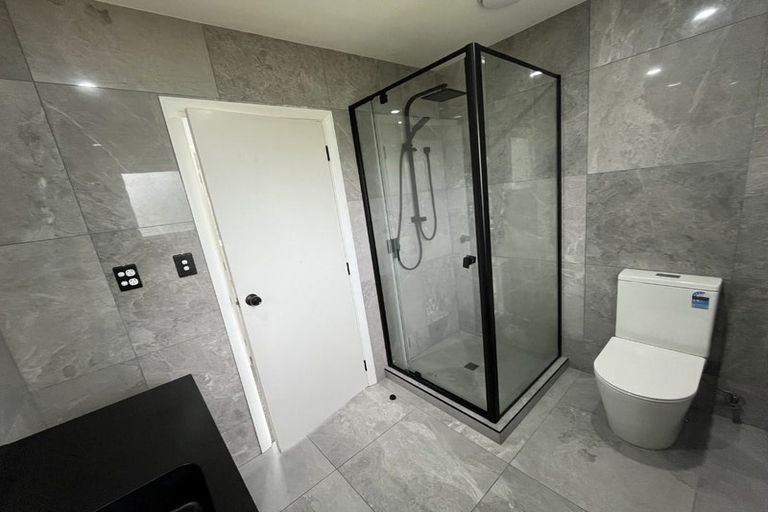 Photo of property in 1 Kingsway Crescent, Forest Lake, Hamilton, 3200