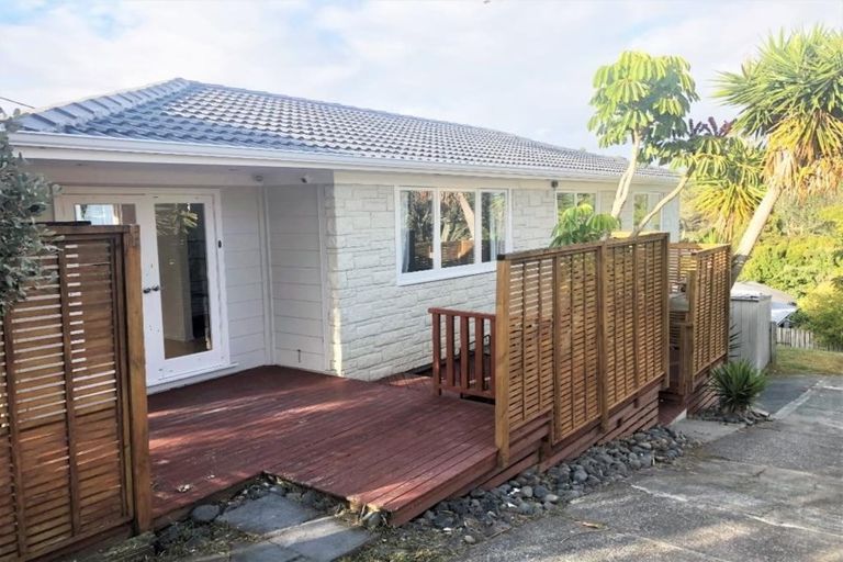 Photo of property in 54 Stanley Road, Glenfield, Auckland, 0629