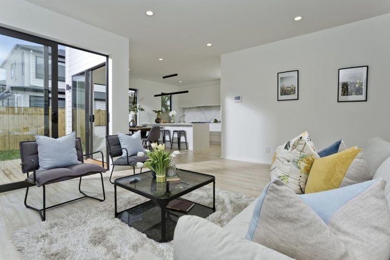 Photo of property in 2c Livingstone Street, Milford, Auckland, 0620