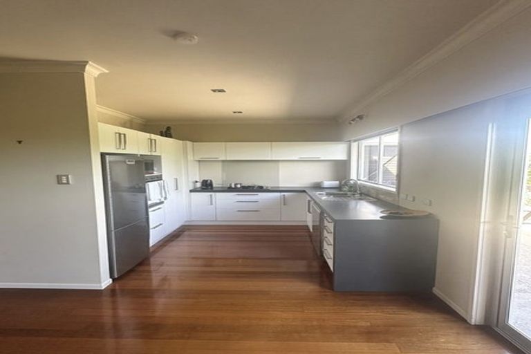 Photo of property in 28 Muritai Crescent, Havelock North, 4130