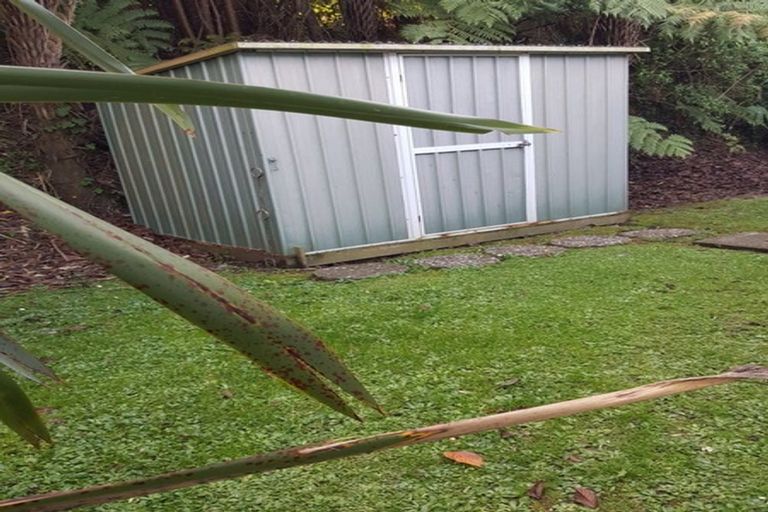 Photo of property in 1/26 Rewi Street, Torbay, Auckland, 0630