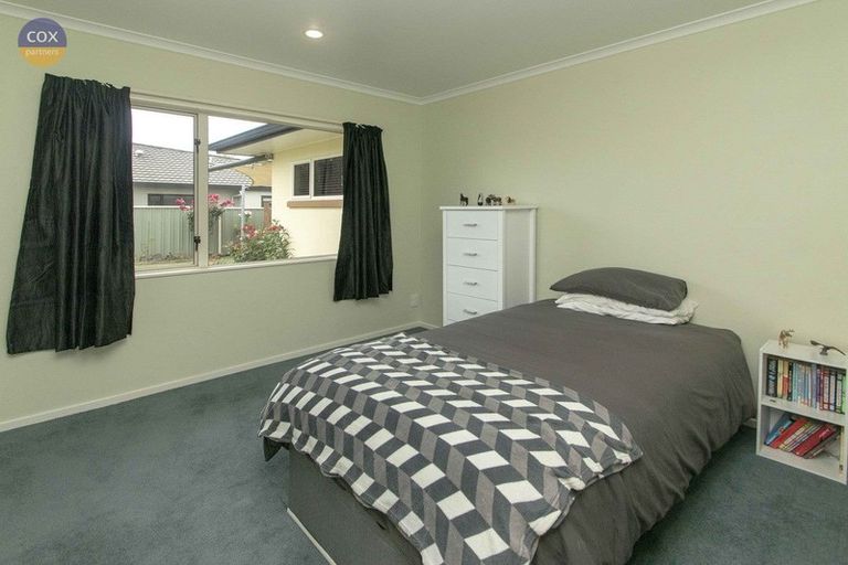 Photo of property in 17 Chelsea Drive, Taradale, Napier, 4112