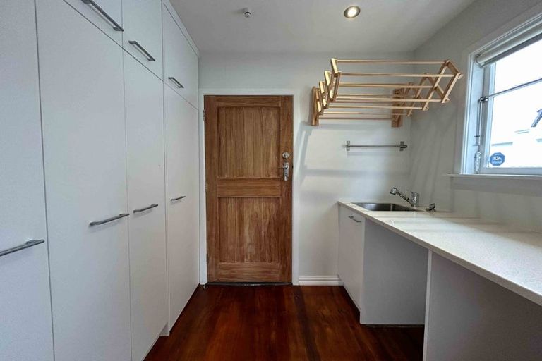 Photo of property in 1/15 Killarney Avenue, Torbay, Auckland, 0630