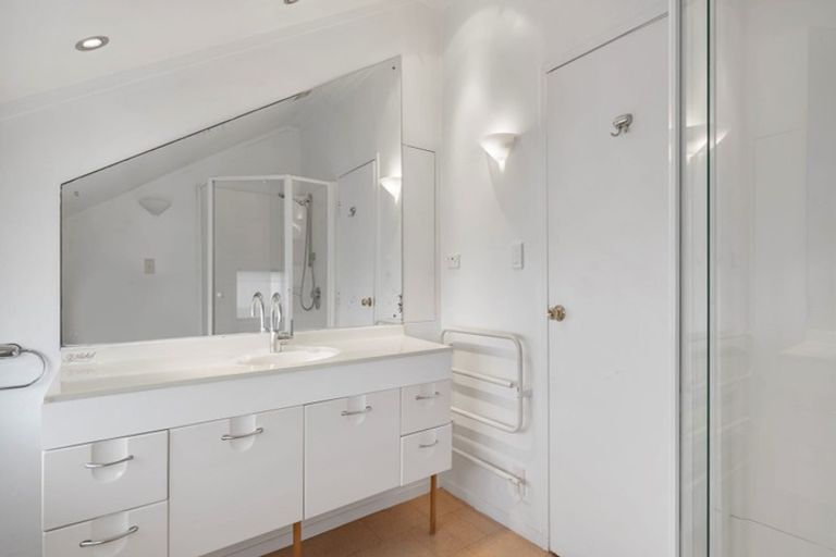 Photo of property in 41 Millen Avenue, Pakuranga, Auckland, 2010