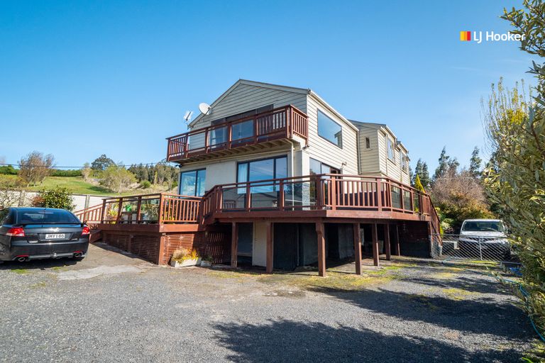 Photo of property in 27 Church Hill Road, Green Island, Dunedin, 9018