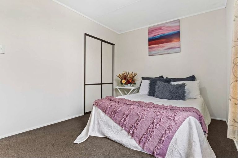 Photo of property in 2b Tui Avenue, Forest Lake, Hamilton, 3200