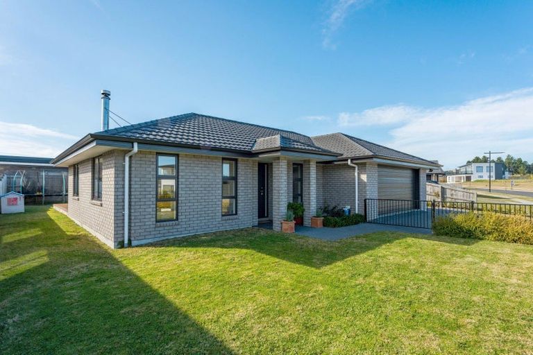 Photo of property in 13 Wai Terrace, Wharewaka, Taupo, 3330